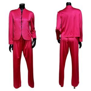 Vintage Vanity Fair Fuchsia Pink Quilted Embroidered Pajama Set Size M USA‎ Made